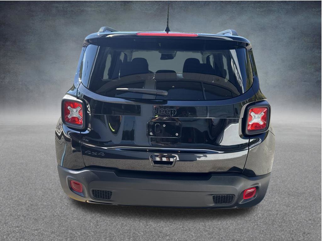 Used 2023 Jeep Renegade Latitude AWD/4WD image 4