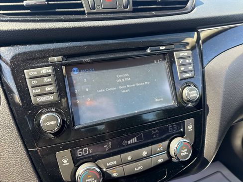 Used 2017 Nissan Rogue Sport SL AWD/4WD image 27