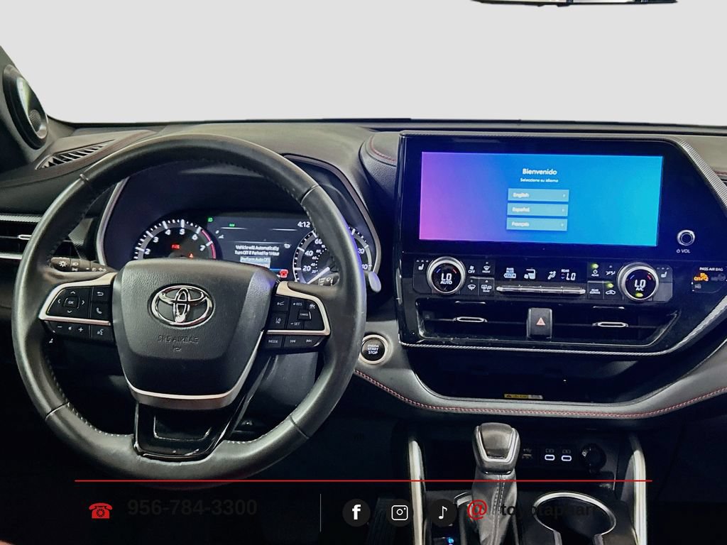 Used 2024 Toyota Highlander XSE FWD image 21