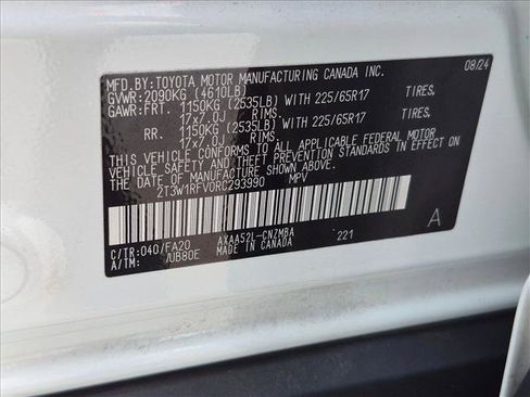 Used 2024 Toyota RAV4 XLE FWD image 17
