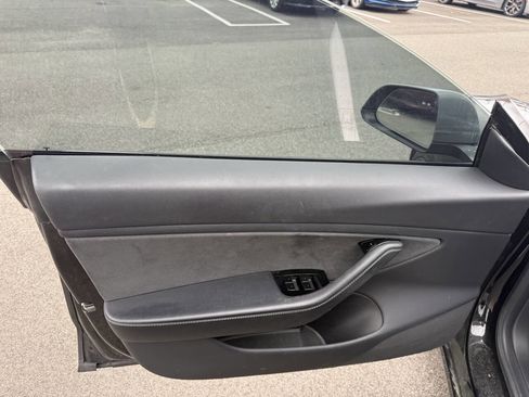 Used 2019 Tesla Model 3 Standard Range Plus image 21