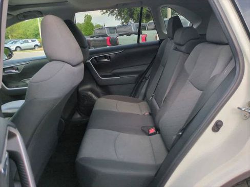 Certified 2020 Toyota RAV4 XLE w/ Convenience Package FWD image 13