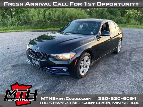 Used 2017 BMW 330i xDrive Sedan AWD/4WD image 4