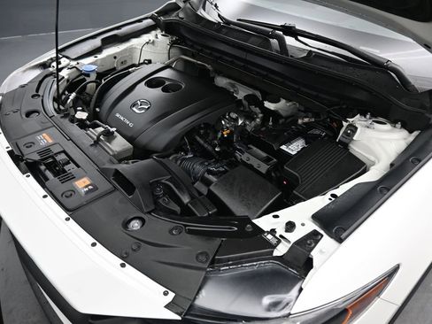 Used 2021 MAZDA CX-5 Touring image 45