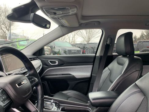 Used 2022 Jeep Compass Latitude w/ Sun and Sound Group image 12