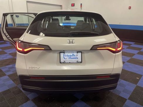 Certified 2025 Honda HR-V LX image 22