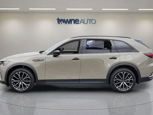 Used 2025 MAZDA CX-70 Plug-In Hybrid w/ Premium Plus AWD/4WD image 2