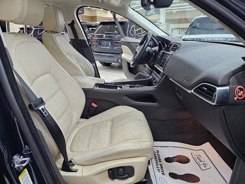 Used 2018 Jaguar F-PACE Prestige AWD/4WD image 22