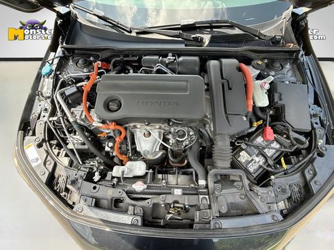 Used 2025 Honda Civic Sport image 32