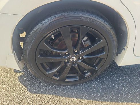 Used 2017 Nissan Altima 2.5 SR w/ Midnight Edition Package image 8