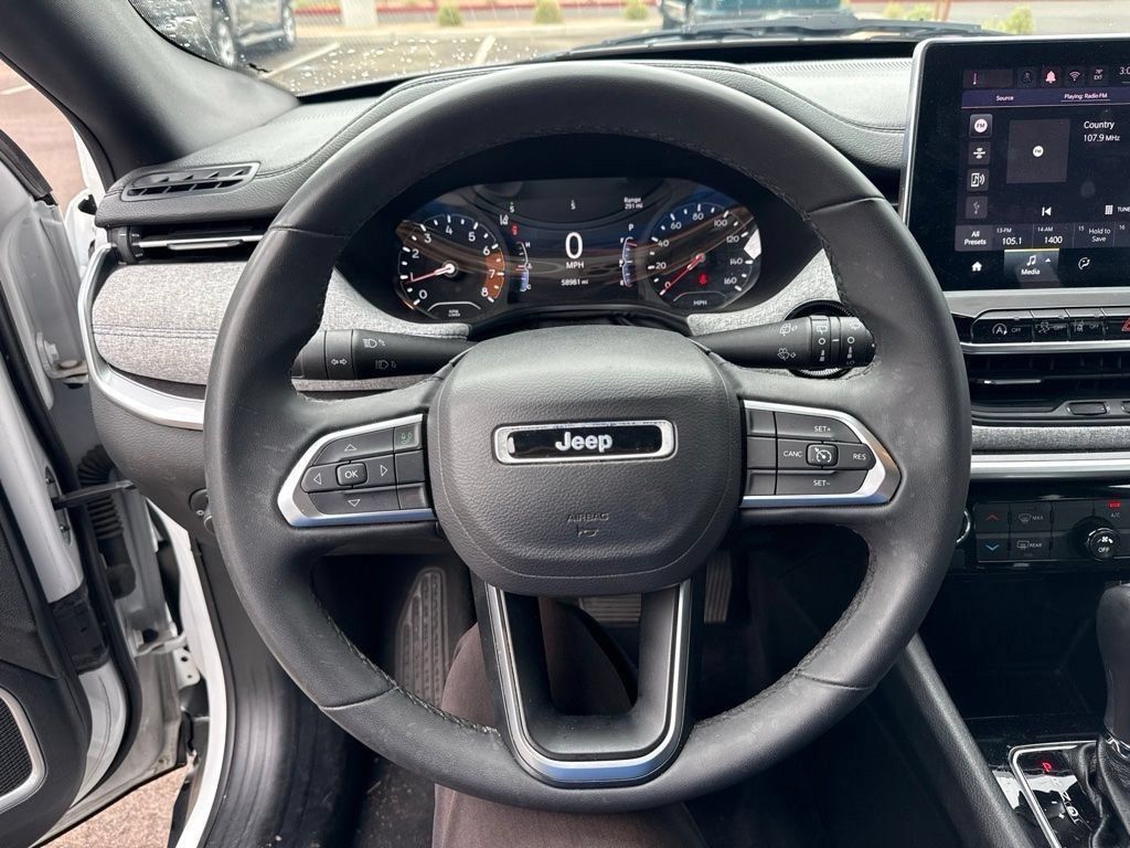 Used 2024 Jeep Compass Latitude AWD/4WD image 8