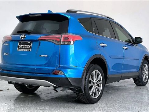 Used 2017 Toyota RAV4 Limited image 15