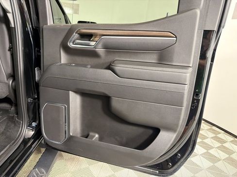 Used 2023 Chevrolet Silverado 1500 LT w/ Z71 Off-Road Package image 16