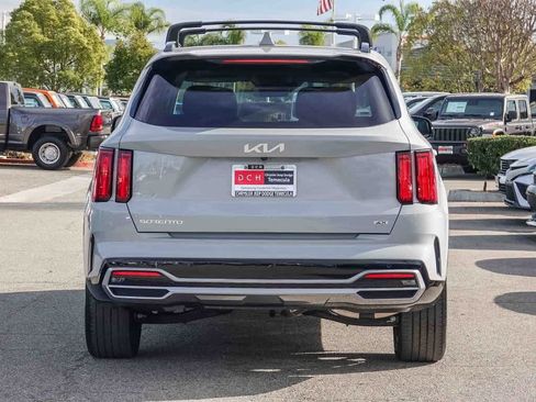 Used 2023 Kia Sorento SX image 5
