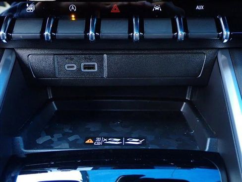 New 2025 Chevrolet Colorado Z71 w/ Technology Package image 19