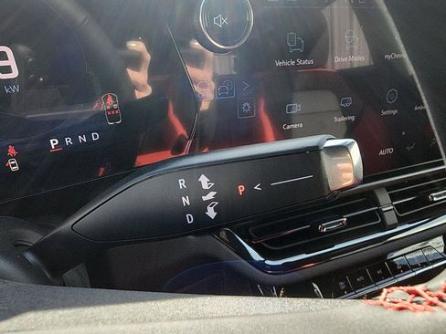 New 2026 Chevrolet Equinox EV RS image 19