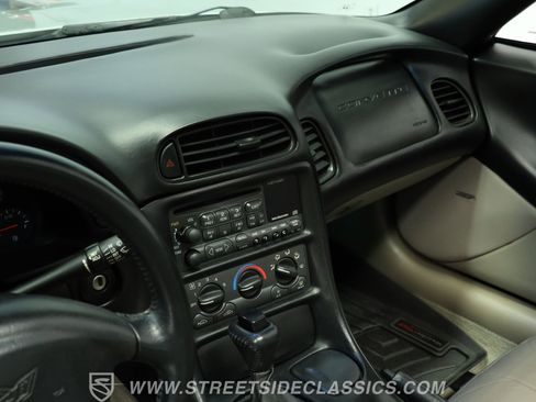 Used 1998 Chevrolet Corvette Coupe w/ Roof Pkg image 40