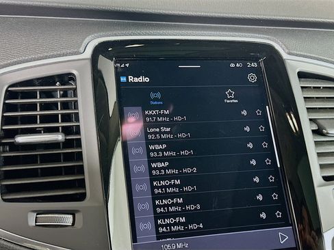 Used 2025 Volvo XC90 B5 Core image 21