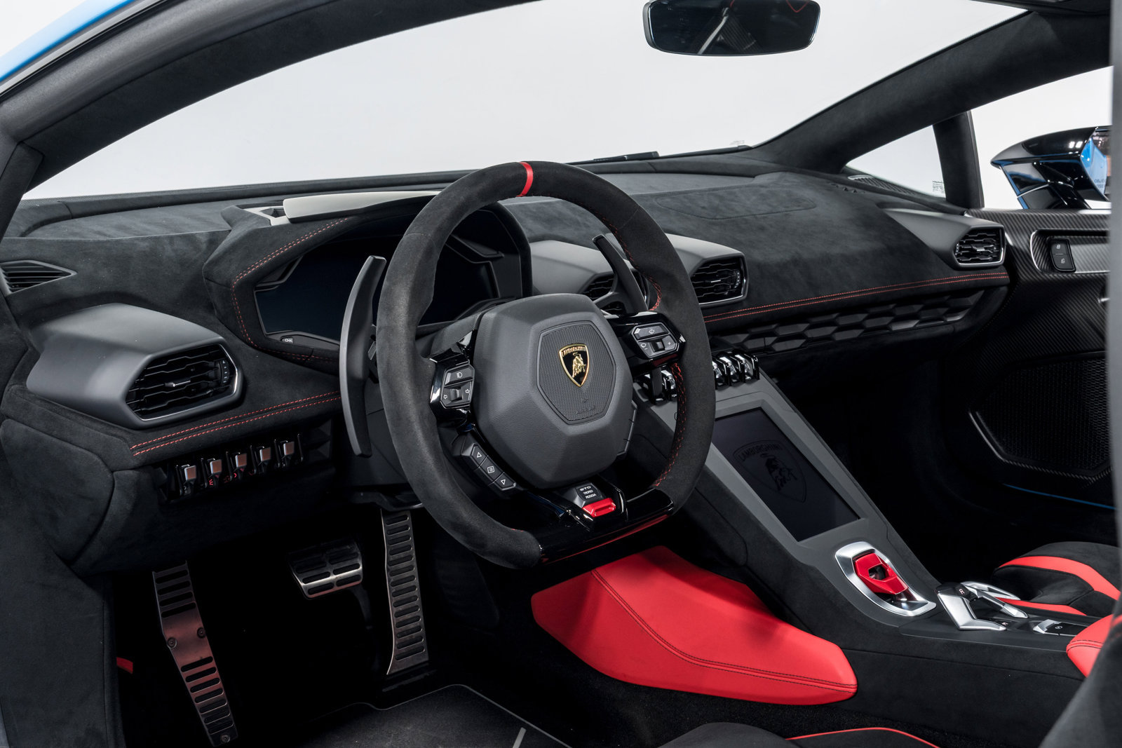 Used 2024 Lamborghini Huracan STO RWD image 12
