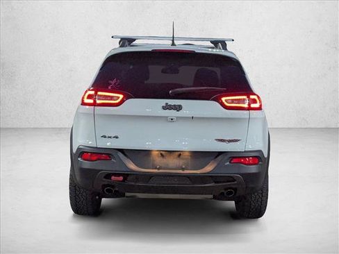 Used 2017 Jeep Cherokee Trailhawk w/ Cold Weather Group image 6