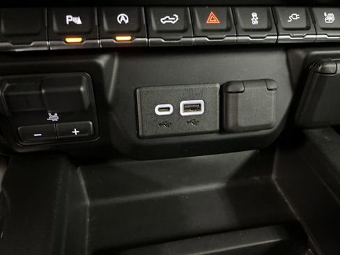 Certified 2019 Chevrolet Silverado 1500 RST w/ All-Star Edition AWD/4WD image 34