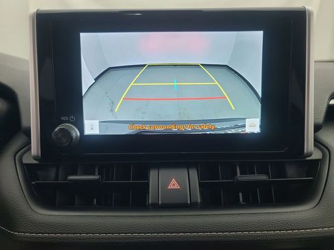 Used 2025 Toyota RAV4 XLE image 12