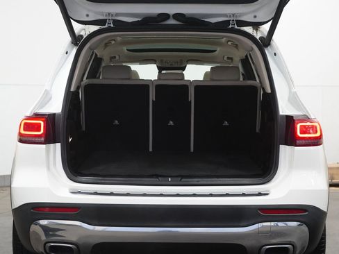 Certified 2021 Mercedes-Benz GLB 250 4MATIC image 33