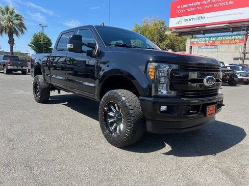 Used 2019 Ford F350 Lariat image 4
