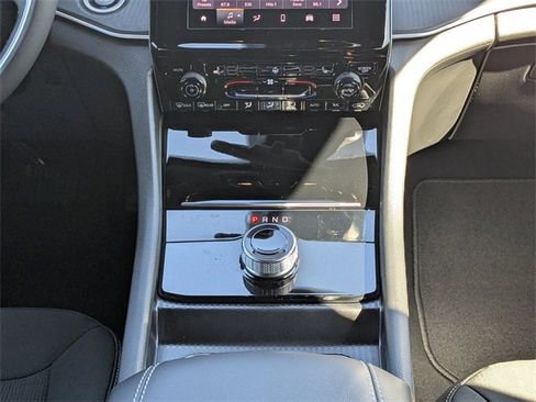 New 2025 Jeep Grand Cherokee Laredo X image 18