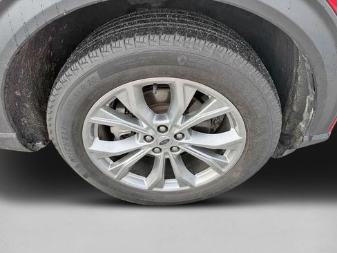 Used 2024 Ford Explorer Limited AWD/4WD image 36