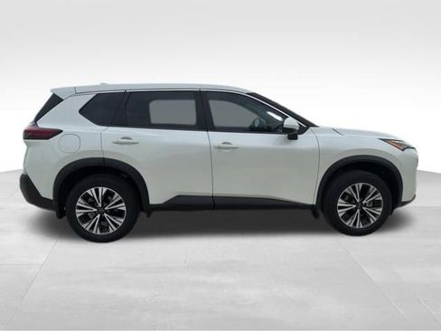 Used 2023 Nissan Rogue SV FWD image 4