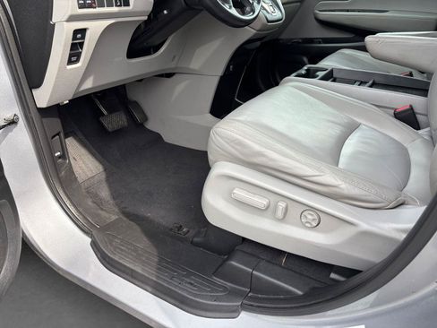 Used 2018 Honda Odyssey EX-L image 36