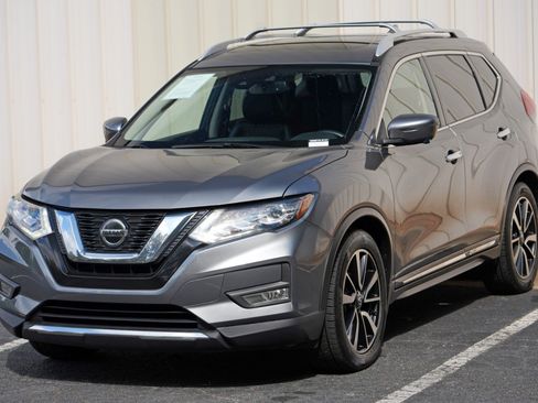 Used 2018 Nissan Rogue SL w/ Premium Package FWD image 47