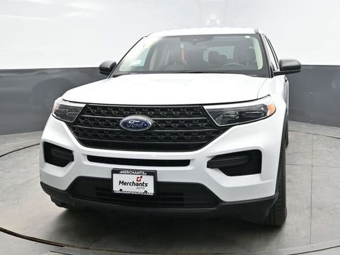 Used 2021 Ford Explorer 4WD image 2