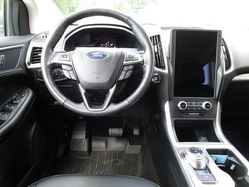 Used 2024 Ford Edge SEL AWD/4WD image 12