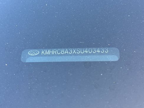 Used 2025 Hyundai Venue SEL FWD image 3