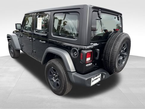 Used 2023 Jeep Wrangler Sport image 5