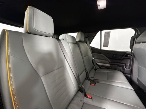 Certified 2025 Toyota 4Runner Trailhunter image 39