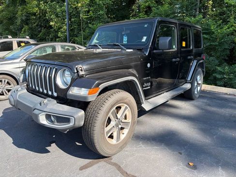 Used 2021 Jeep Wrangler Unlimited Sahara AWD/4WD image 2