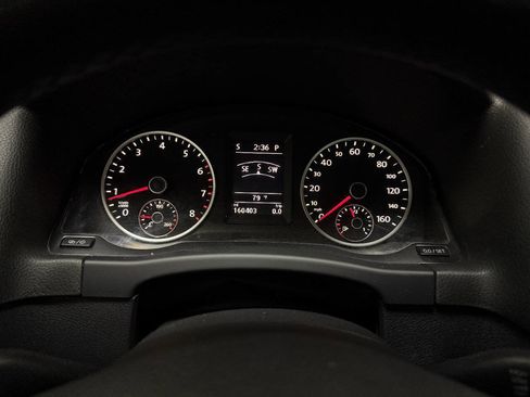 Used 2013 Volkswagen Tiguan SE image 55