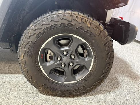 Used 2023 Jeep Gladiator Rubicon image 30