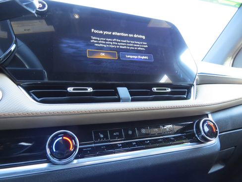 New 2026 Chevrolet Equinox ACTIV w/ Safety and Technology Package image 25