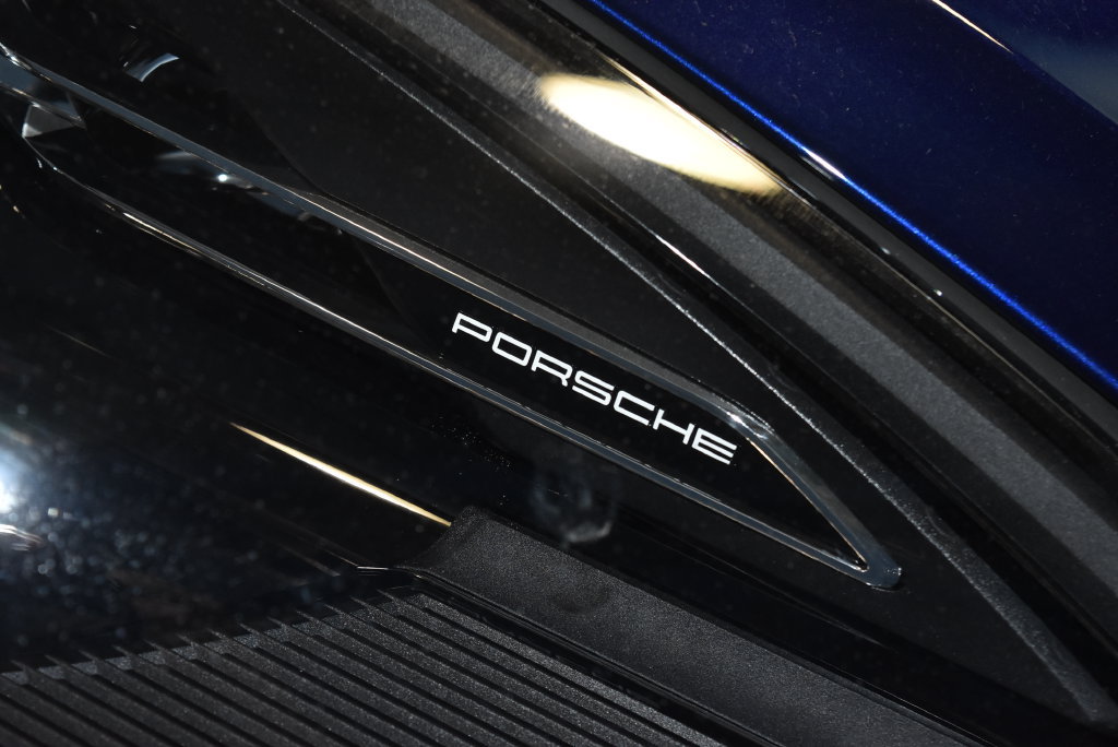 Used 2022 Porsche Macan AWD/4WD image 28