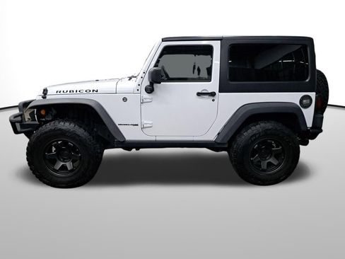 Used 2018 Jeep Wrangler Rubicon w/ Power Convenience Group image 2