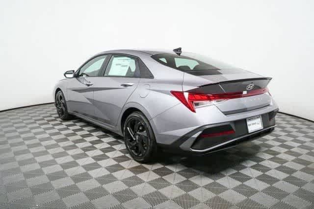 New 2026 Hyundai Elantra SEL FWD image 7