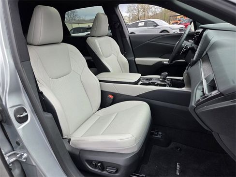 Used 2025 Lexus RX 350 Premium image 15