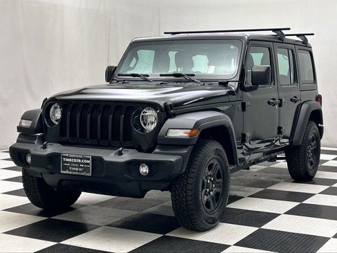 Used 2022 Jeep Wrangler Unlimited Sport image 4