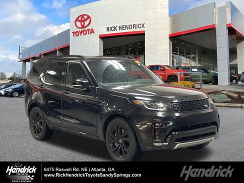 Used 2020 Land Rover Discovery Landmark image 1