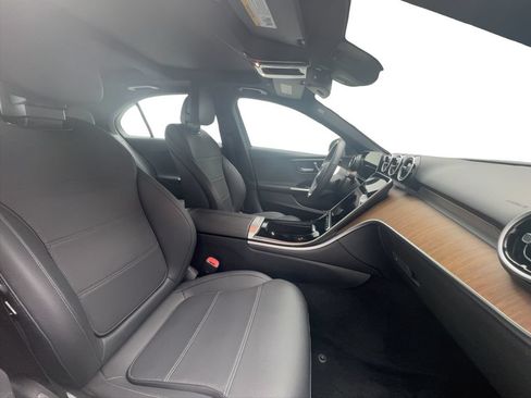 Used 2025 Mercedes-Benz C 300 4MATIC Sedan image 28
