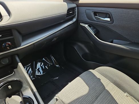 Certified 2023 Nissan Rogue SV AWD/4WD image 23